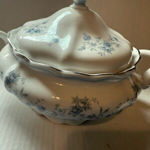 Vintage Johann Haviland Bavaria Germany BLUE GARLAND Covered CASSEROLE